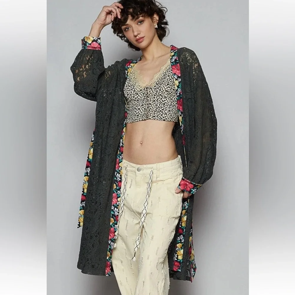 POL Charcoal Lace/Floral Belted Cardigan - Picture 2 of 5